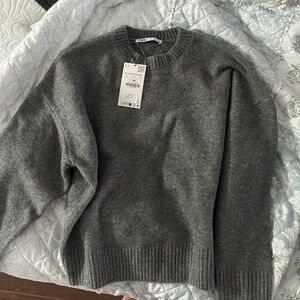 Zara soft knit sweater (NWT)